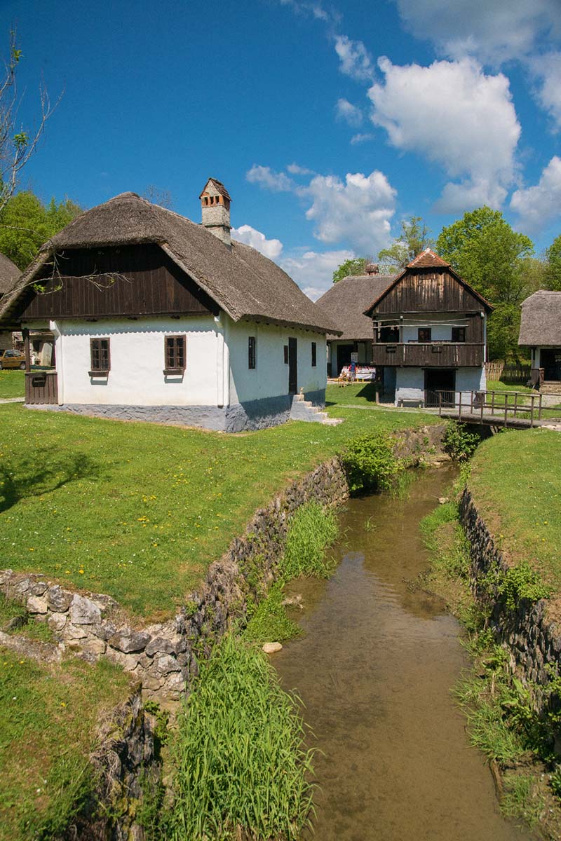 KUMROVEC042 17 04 17