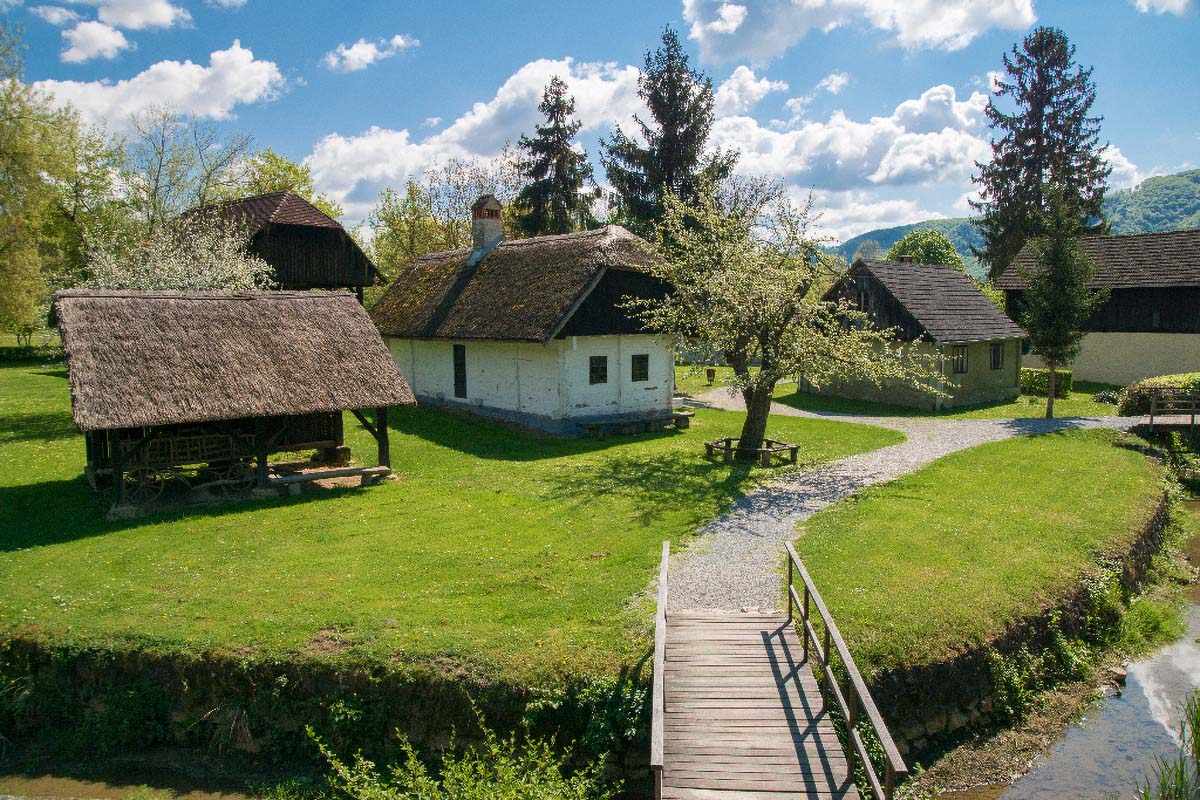 KUMROVEC064 17 04 17