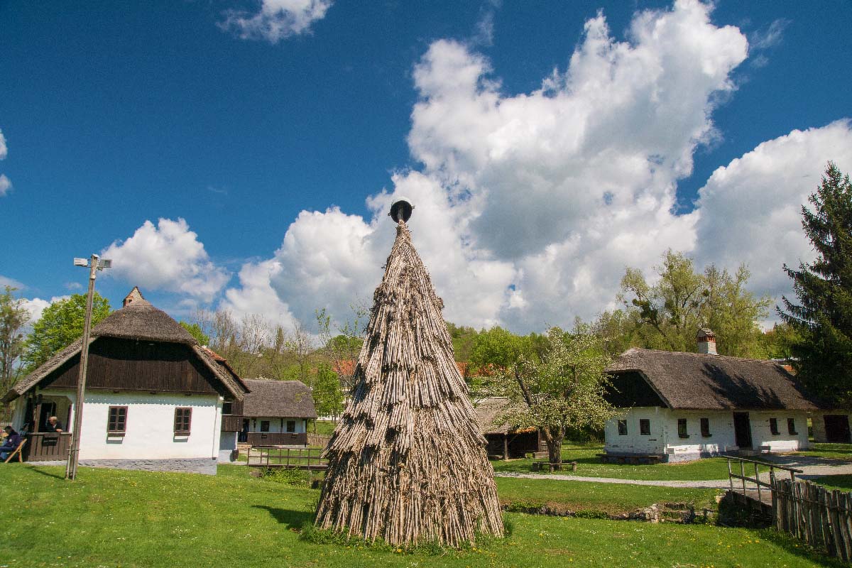 KUMROVEC079 17 04 17