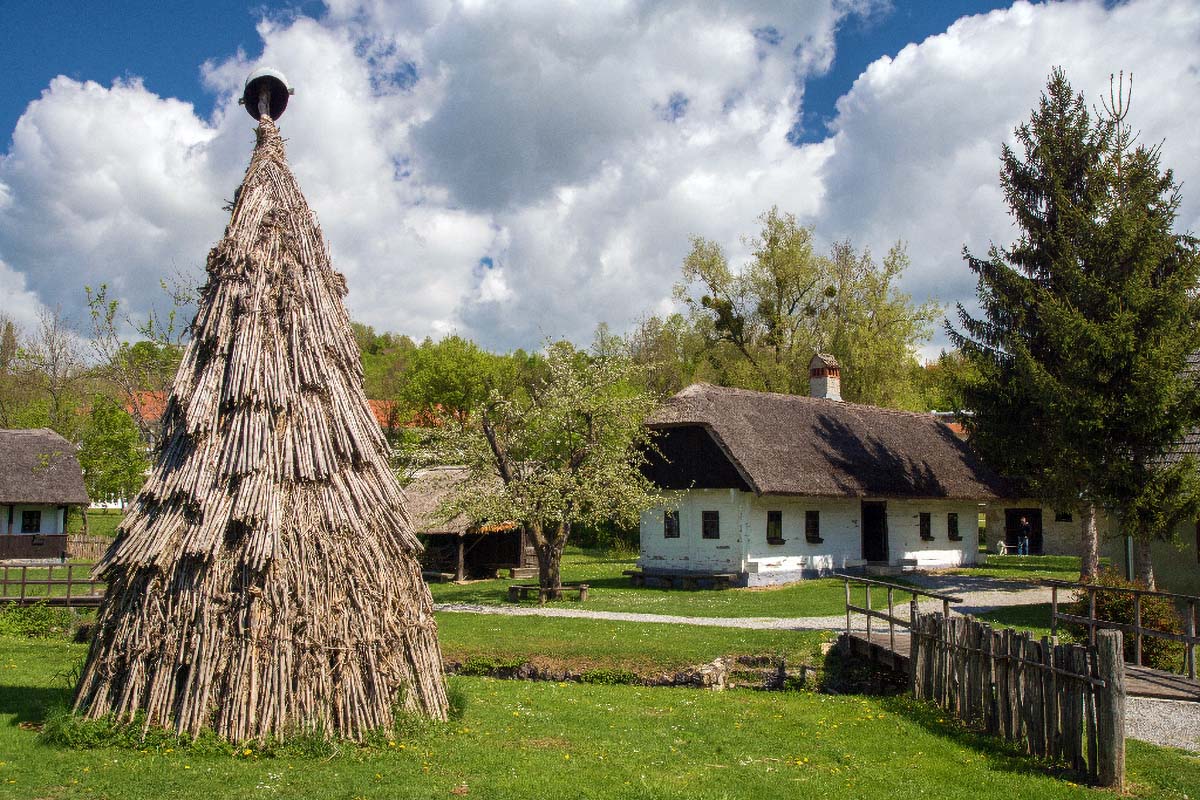 KUMROVEC080 17 04 17