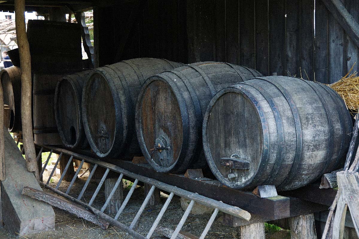 KUMROVEC73 20 04 08