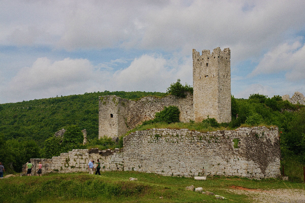 DVIGRAD01 25 05 08