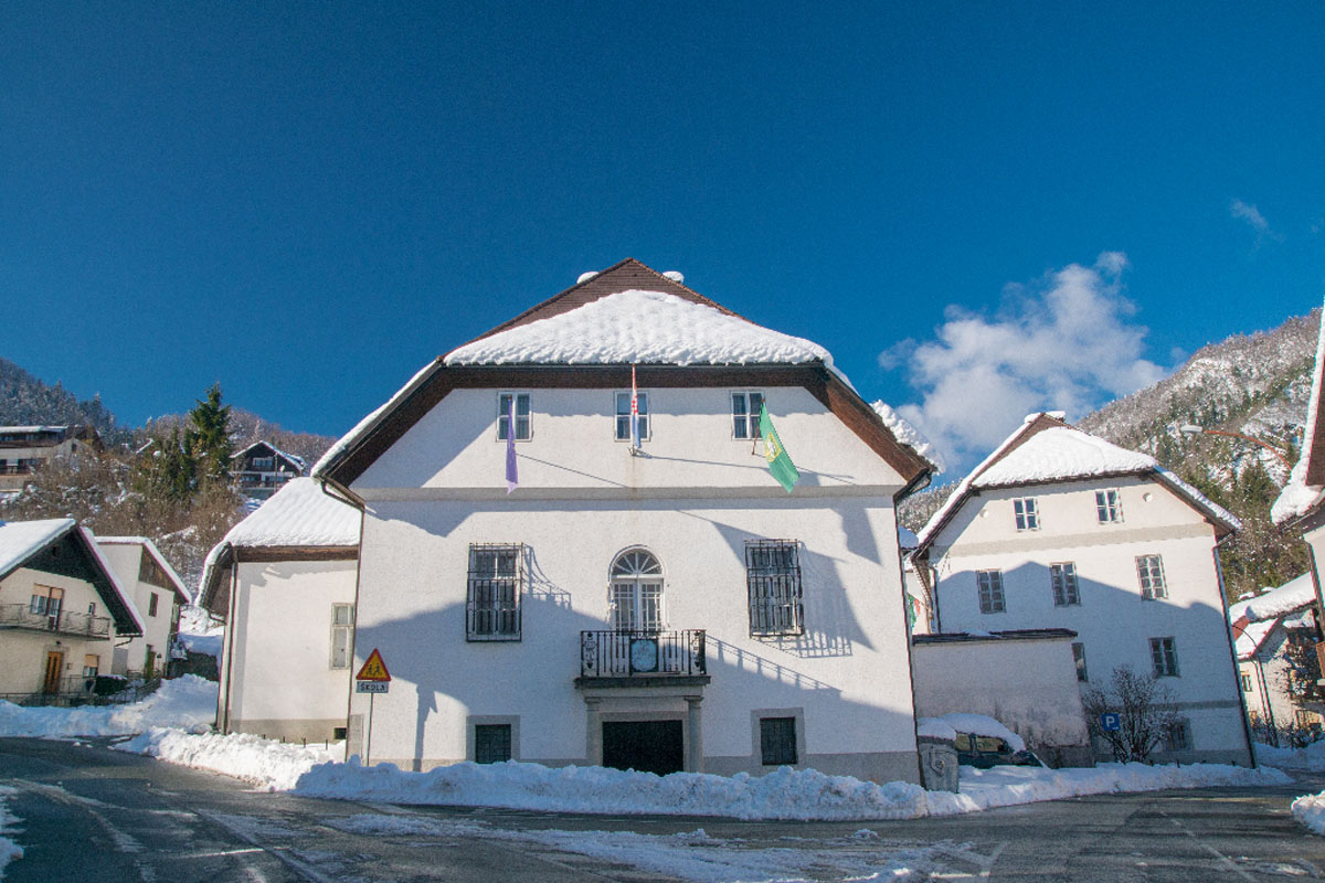 DVORAC ZRINSKI CABAR04 04 02 18
