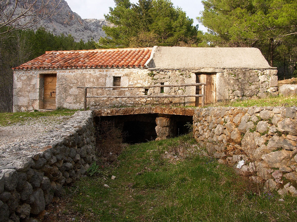 PAKLENICA115 MLIN 01 04 2006