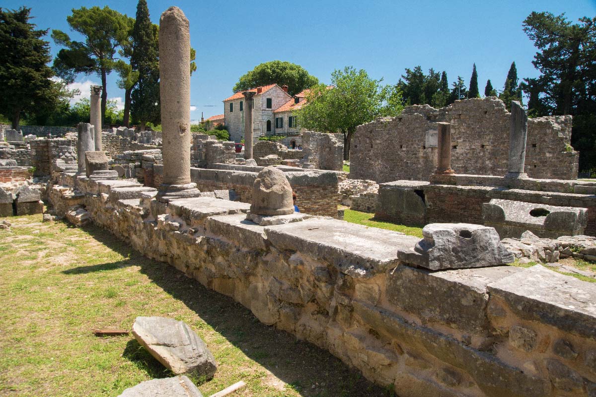 SALONA020 25 05 16