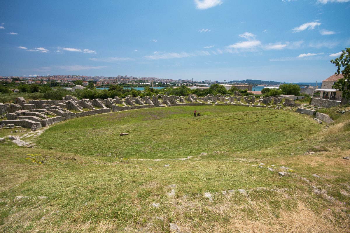 SALONA118 25 05 16