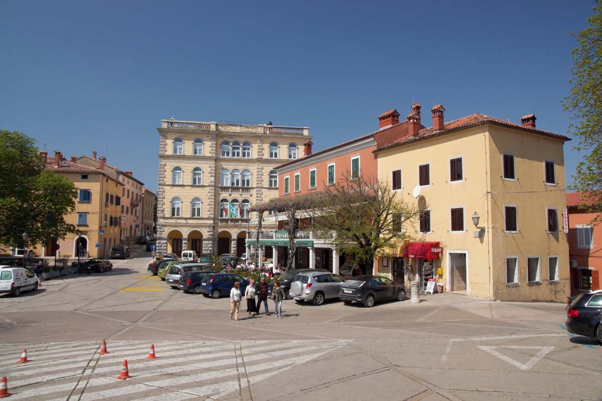 LABIN46 12 04 08