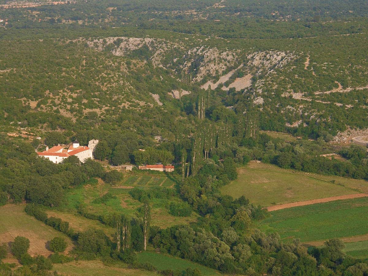 MANASTIR KRUPA3 23 06 06