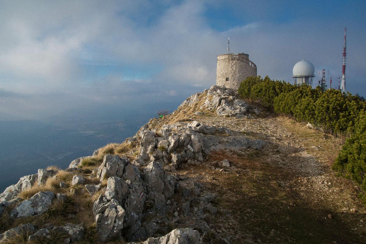 UCKA079 21 03 17